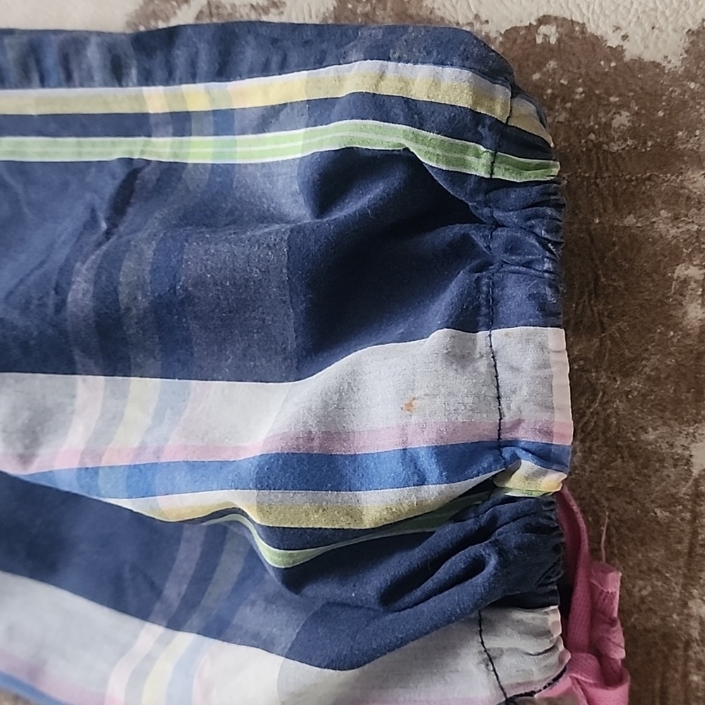 Pink VS Cropped Blue and Pink Pajama Pants. Free Tank. Size: M - Picture 10 of 11